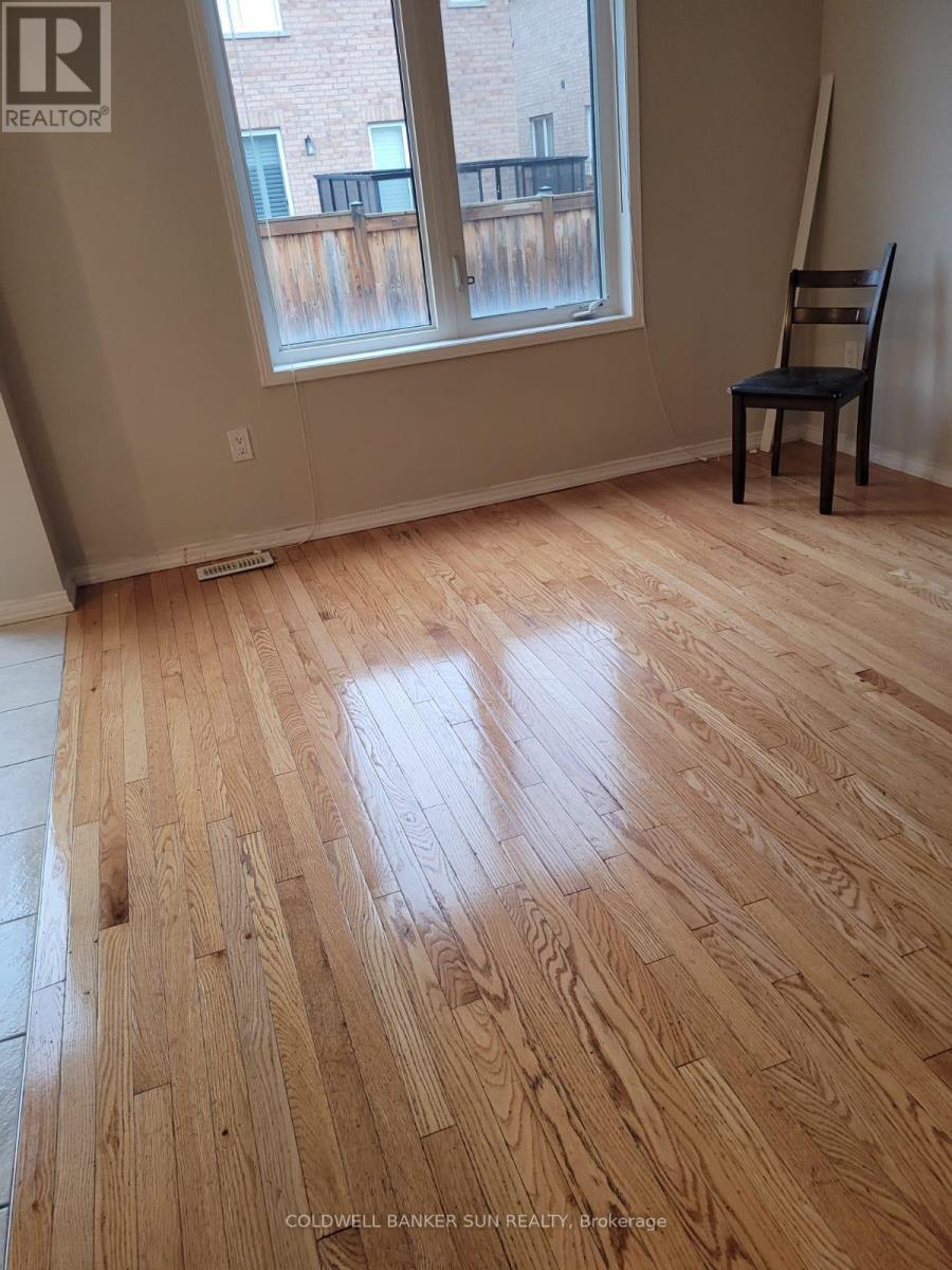 53 Pentonville Road, Brampton, Ontario  L6R 3R7 - Photo 5 - W13135250