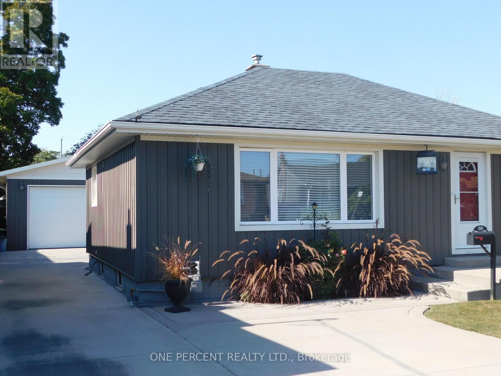 625 Tate Avenue, Hamilton, Ontario  L8H 6L4 - Photo 2 - X13138804