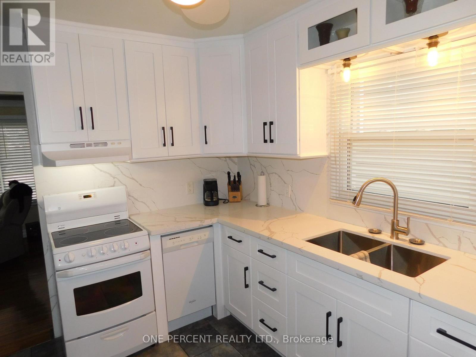 625 Tate Avenue, Hamilton, Ontario  L8H 6L4 - Photo 3 - X13138804