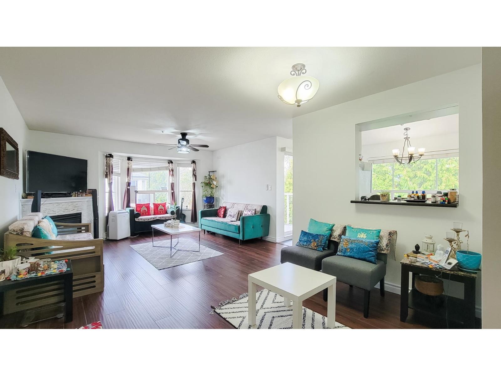 303 12769 72 Avenue, Surrey, British Columbia  V3W 2M7 - Photo 3 - R3079332