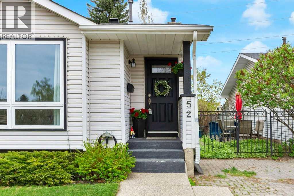 52 Strathclair Rise SW, Calgary, Alberta  T3H 1G4 - Photo 2 - A2311545