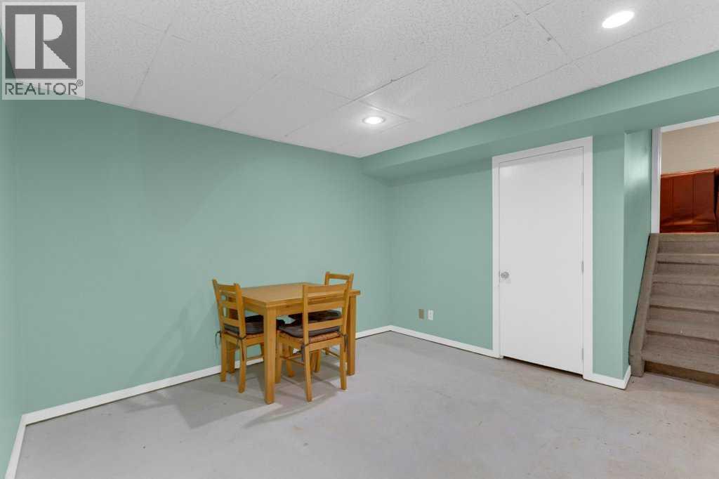 52 Strathclair Rise SW, Calgary, Alberta  T3H 1G4 - Photo 21 - A2311545