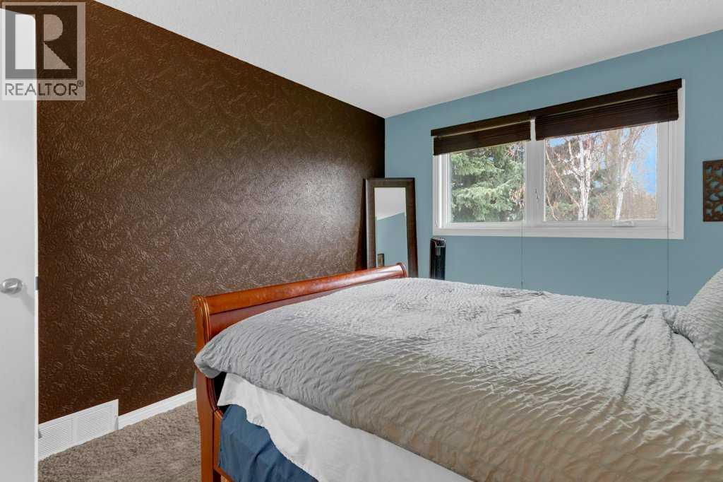 52 Strathclair Rise SW, Calgary, Alberta  T3H 1G4 - Photo 14 - A2311545