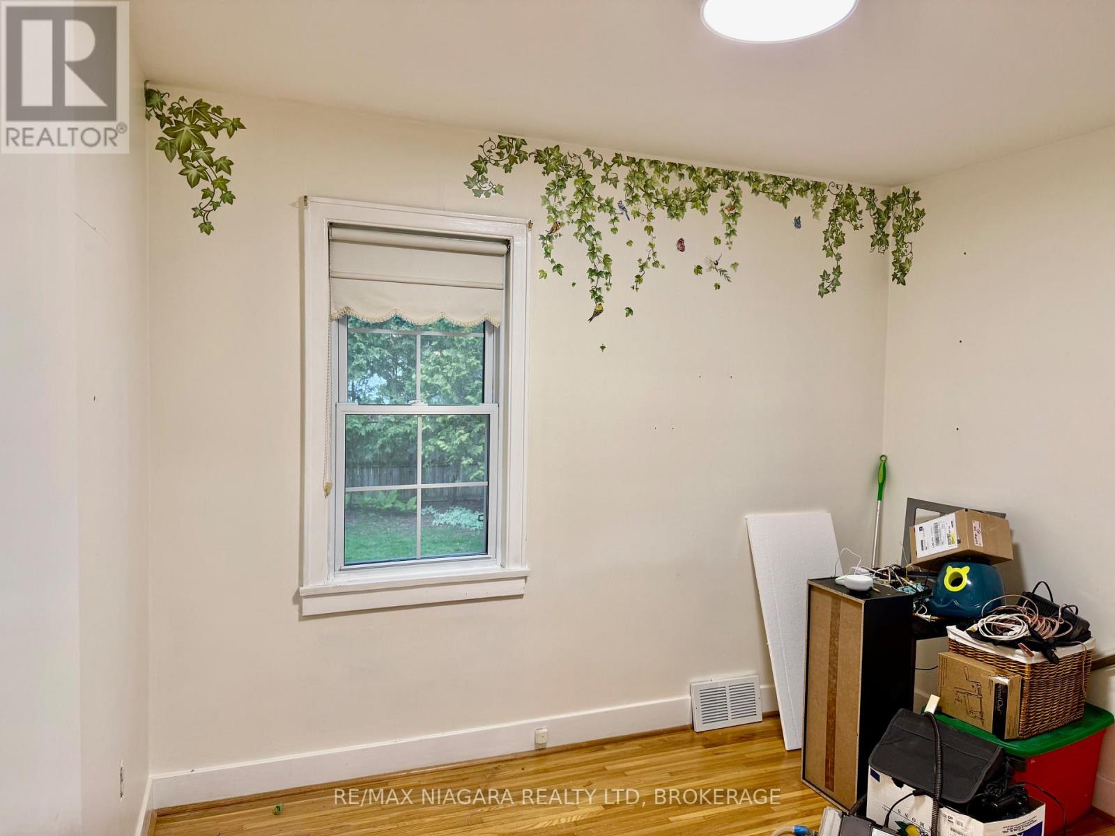 Main - 39 Maplewood Drive, St. Catharines, Ontario  L2M 3P1 - Photo 10 - X13105530