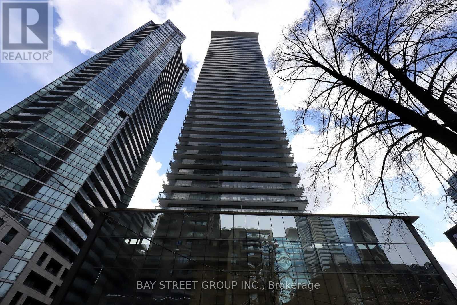 907 - 33 CHARLES STREET E, Toronto, Ontario