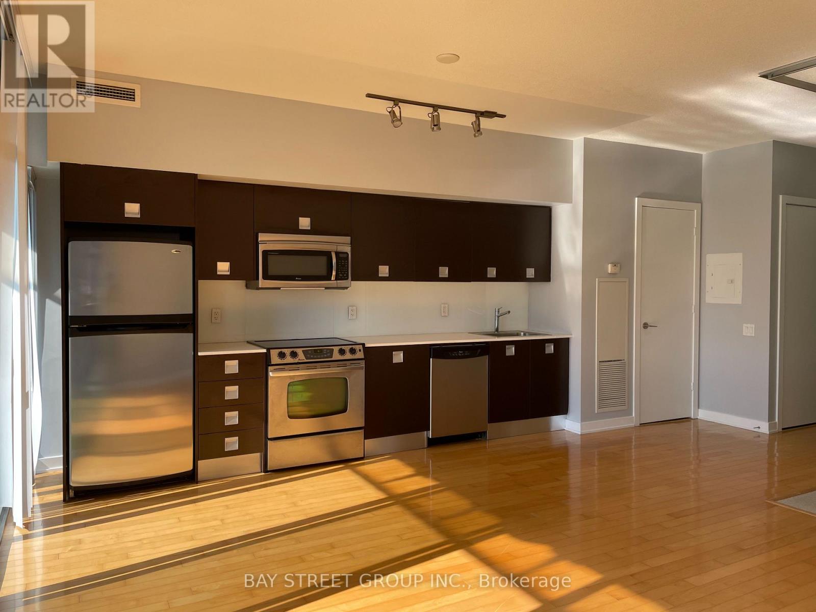 907 - 33 Charles Street E, Toronto, Ontario  M4Y 1R9 - Photo 11 - C13138890