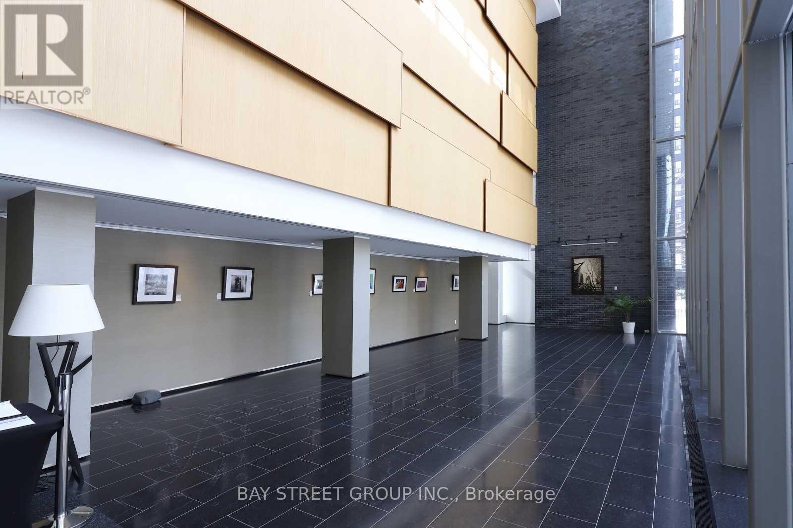 907 - 33 Charles Street E, Toronto, Ontario  M4Y 1R9 - Photo 2 - C13138890