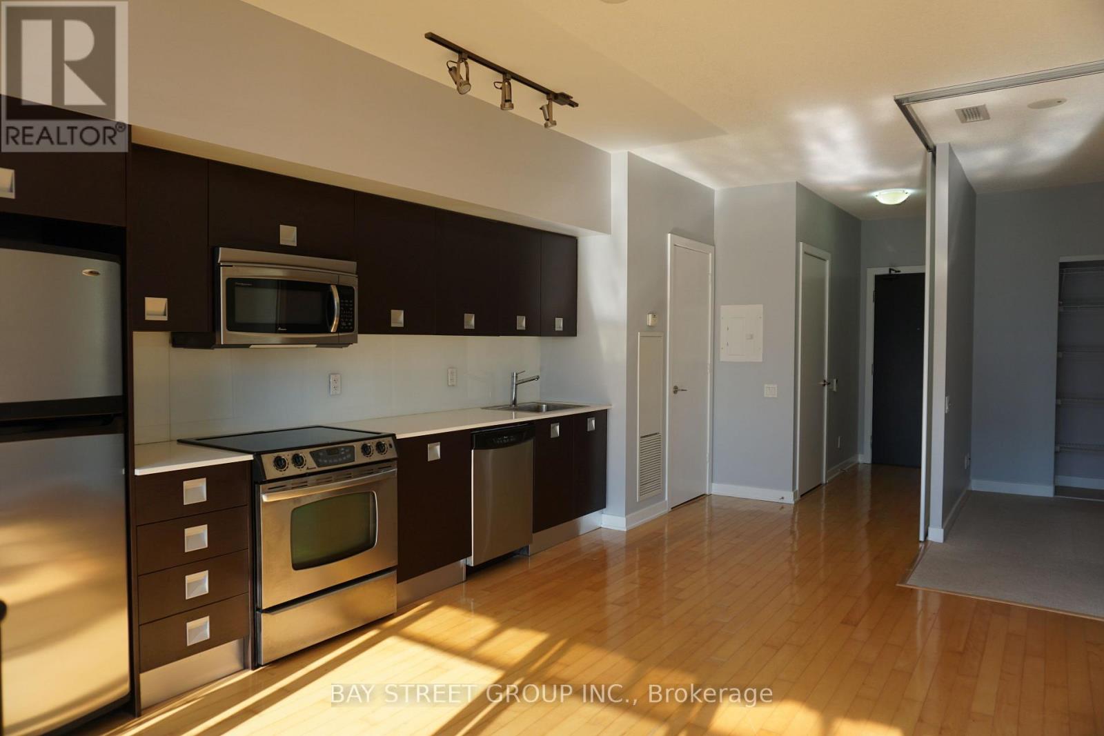 907 - 33 Charles Street E, Toronto, Ontario  M4Y 1R9 - Photo 4 - C13138890