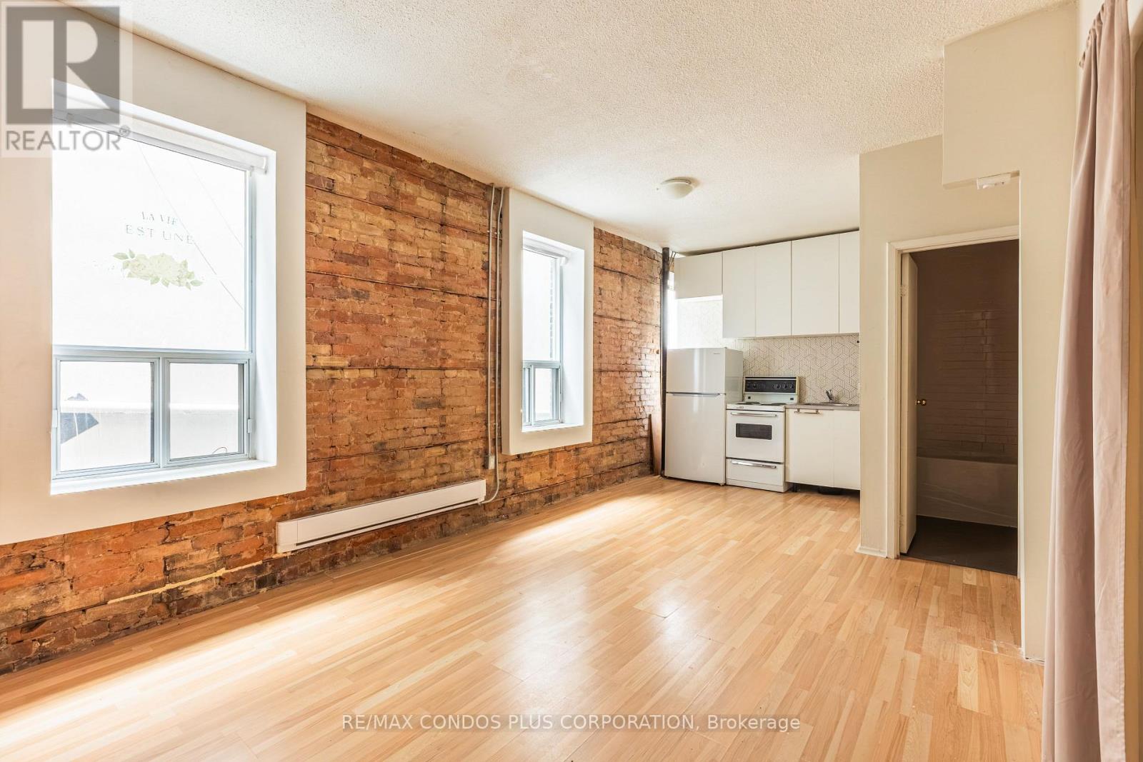 204 - 225 Gladstone Avenue, Toronto, Ontario M6J 3L5 - Photo 3 - C13138904