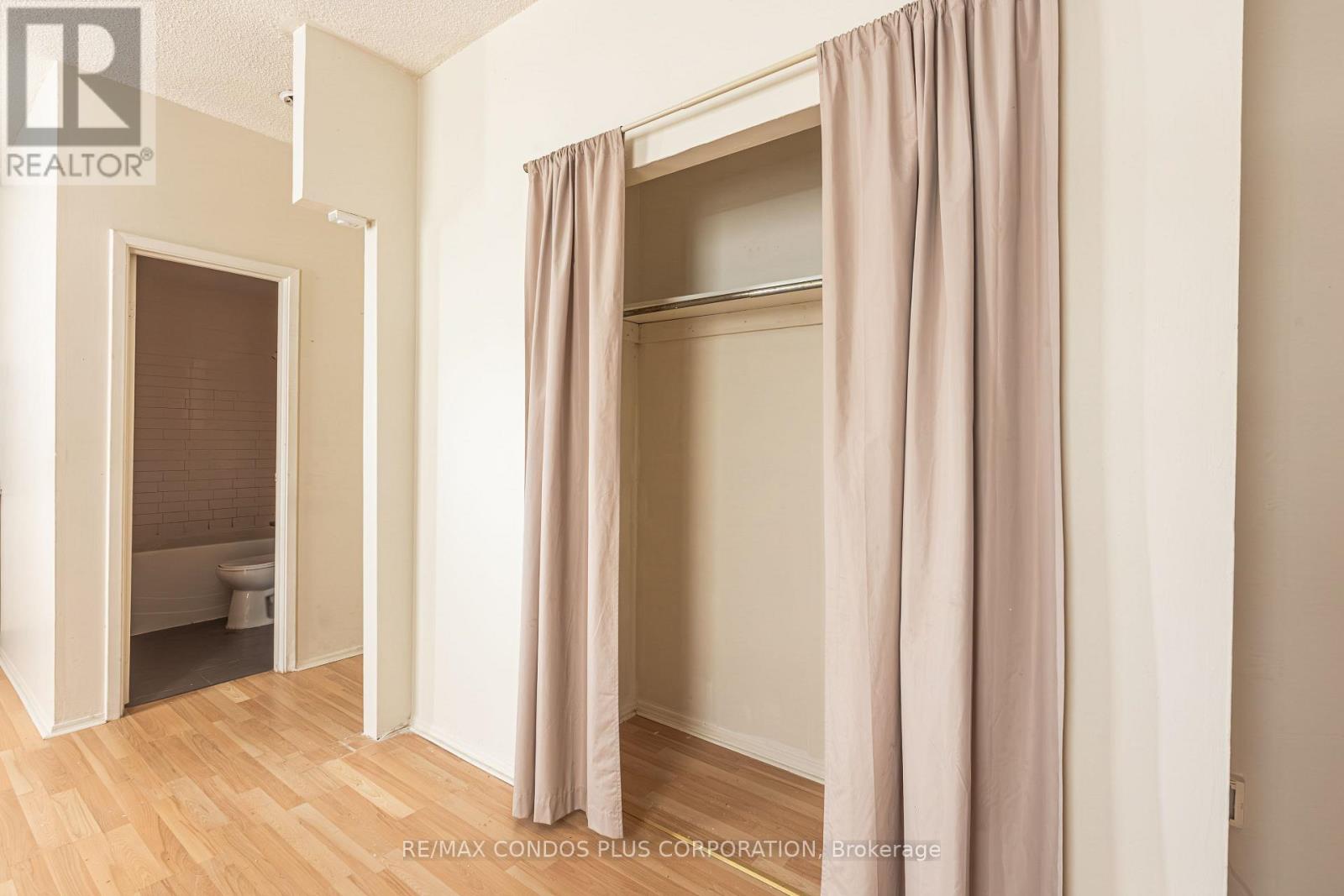 204 - 225 Gladstone Avenue, Toronto, Ontario M6J 3L5 - Photo 4 - C13138904
