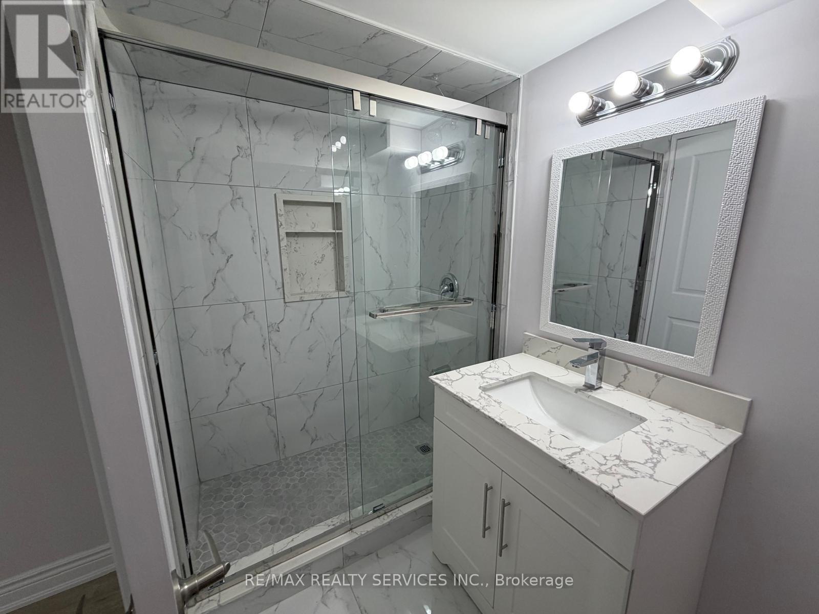 32 Fruitful Crescent, Whitby, Ontario  L1P 0N3 - Photo 12 - E13138880