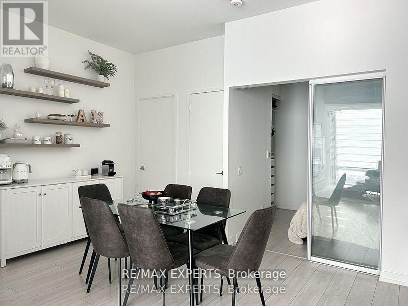 Th05 - 9 Buttermill Avenue, Vaughan, Ontario  L4K 0M5 - Photo 10 - N13138886