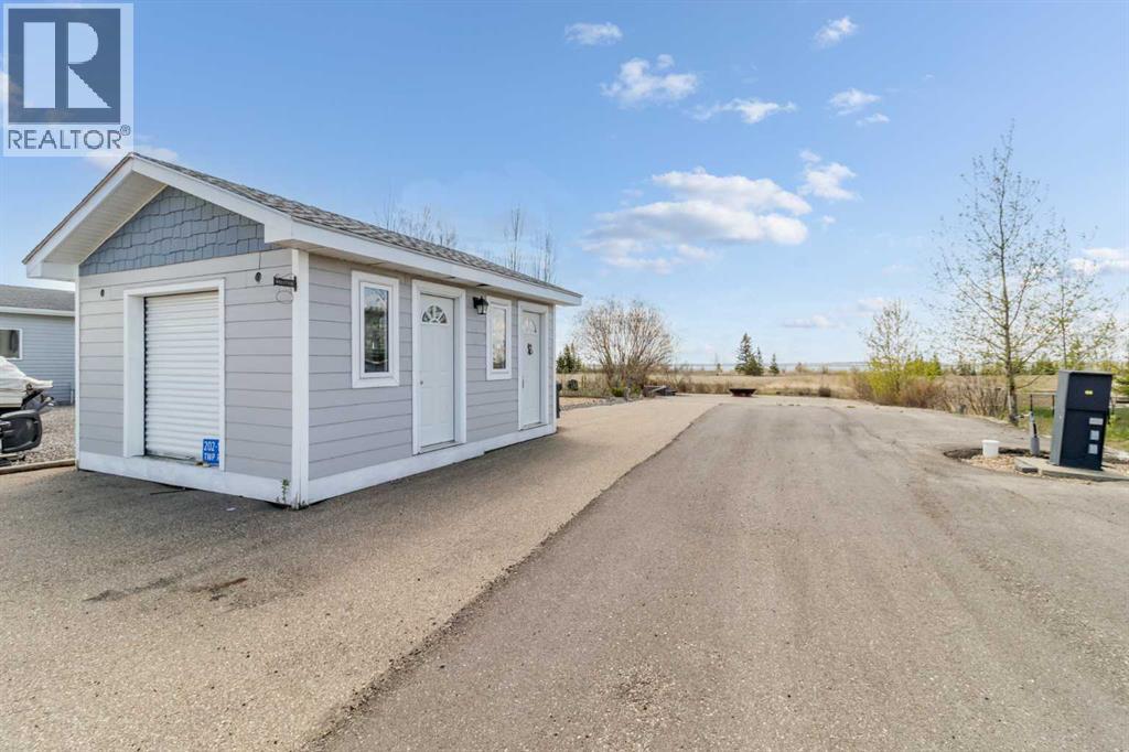 202a 10046 Township Road, Rural Ponoka County, Alberta  T0C 2J0 - Photo 1 - A2286027