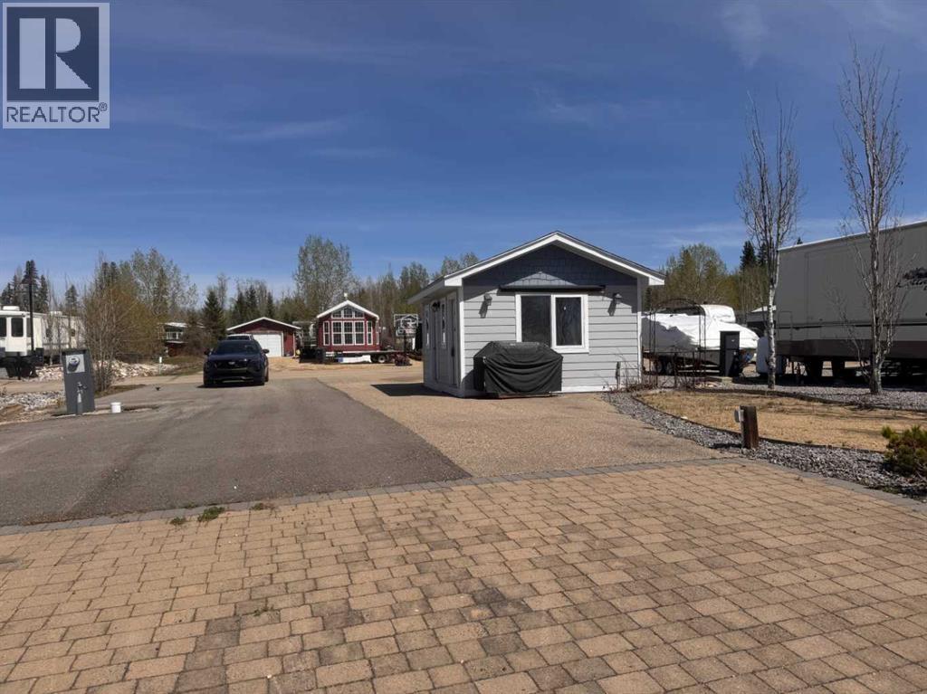 202a 10046 Township Road, Rural Ponoka County, Alberta  T0C 2J0 - Photo 3 - A2286027