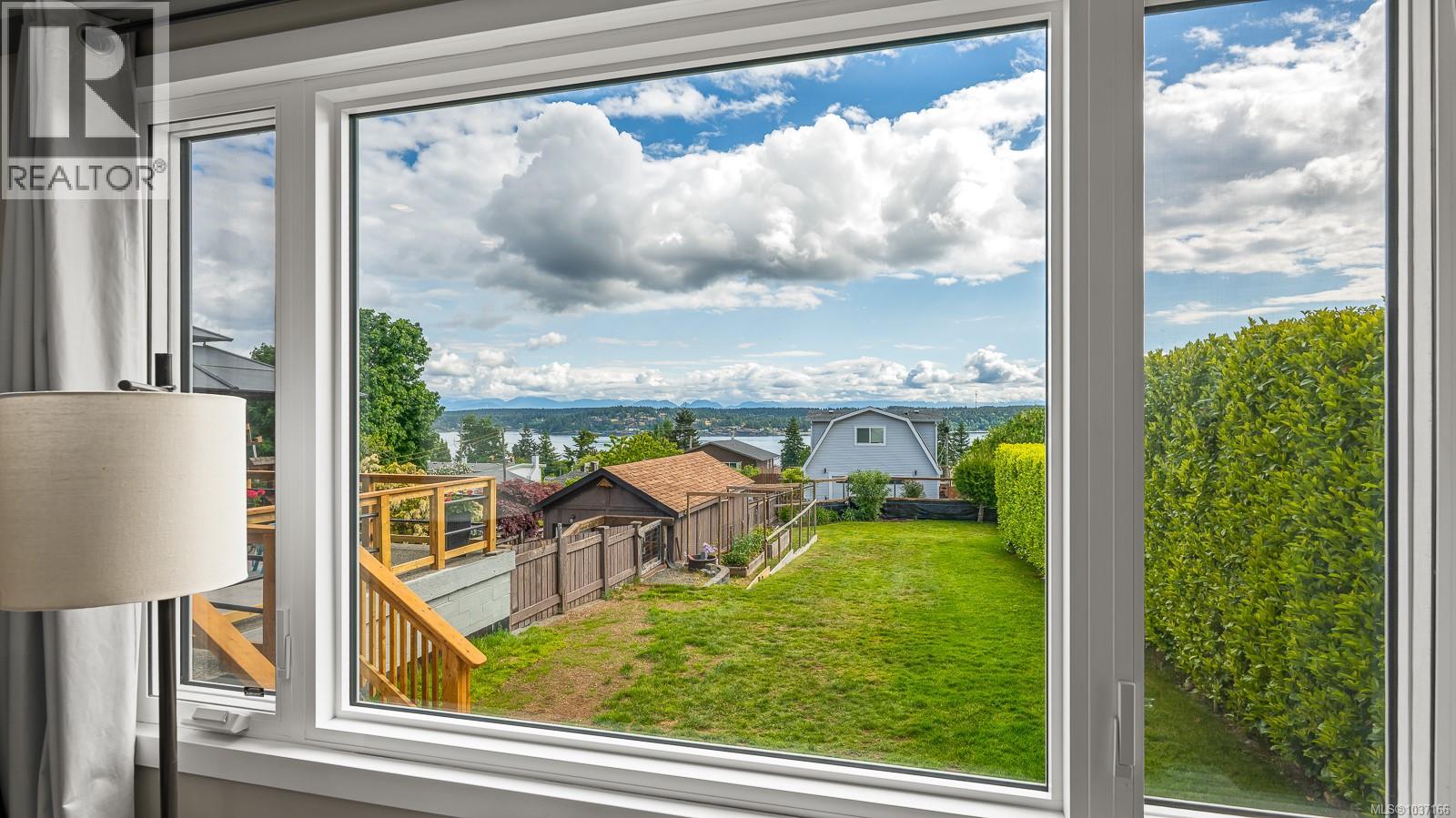 651 Colwyn St, Campbell River, British Columbia  V9W 2Y2 - Photo 1 - 1037166