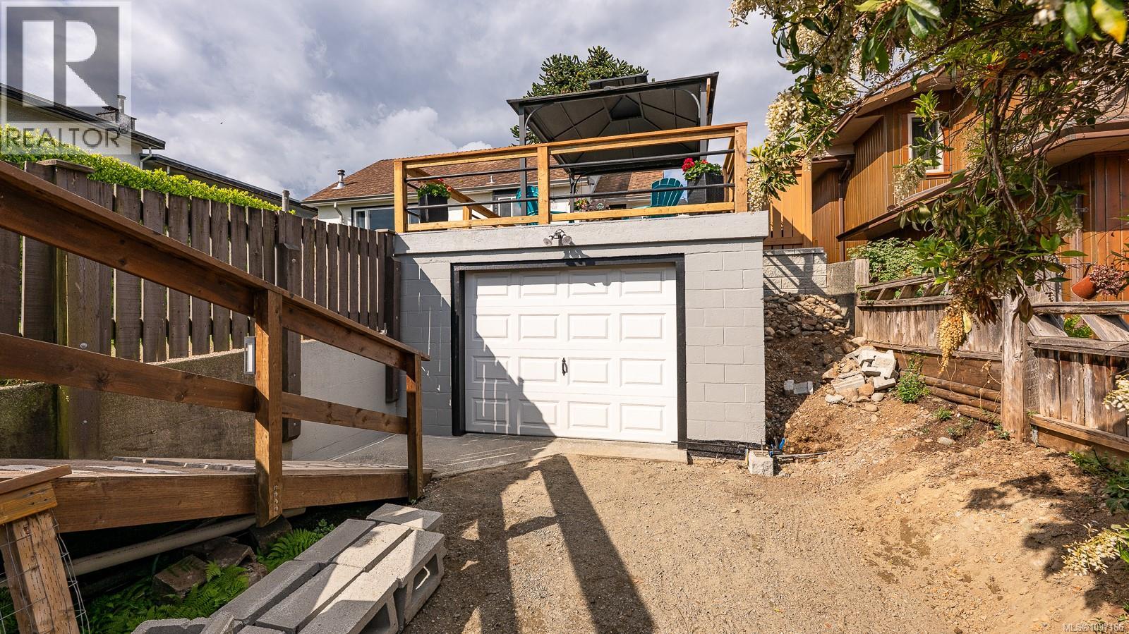 651 Colwyn St, Campbell River, British Columbia  V9W 2Y2 - Photo 12 - 1037166