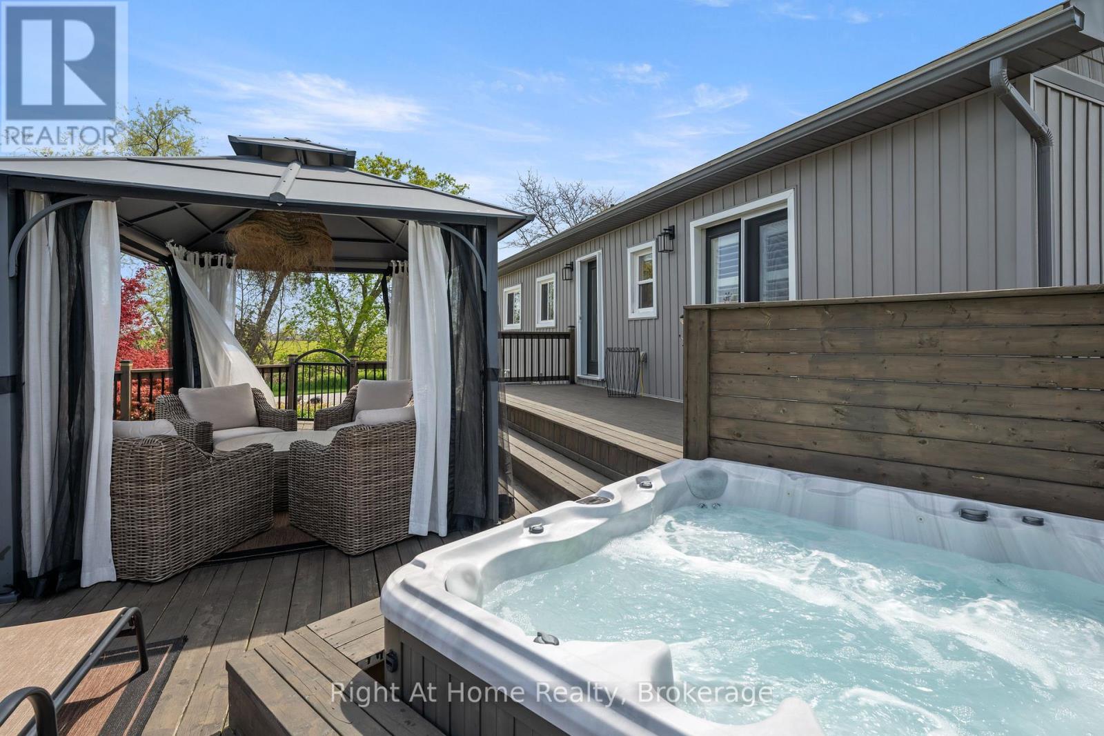 1483 Fifth Ave Louth, St. Catharines, Ontario  L2R 6P7 - Photo 33 - X13131000