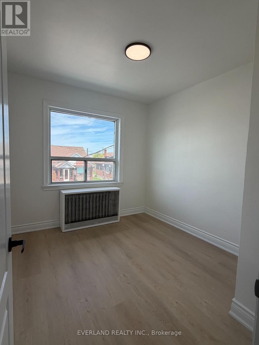 2nd Floor - 247 Belgravia Avenue, Toronto, Ontario  M6E 2M9 - Photo 2 - W13138868