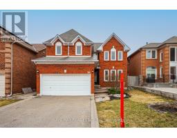 30 ADIRONDACK CRESCENT, Brampton, Ontario