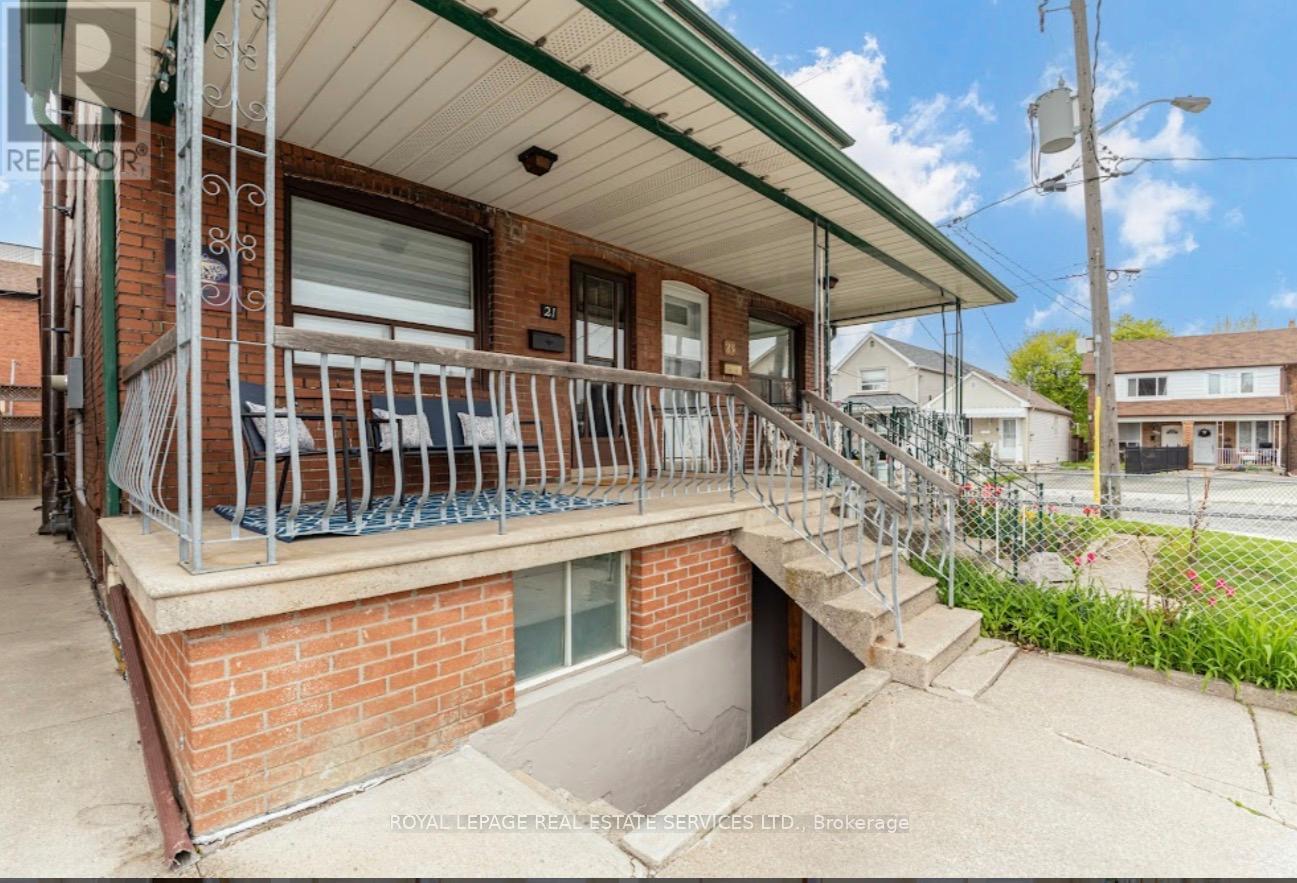 21 Hatherley Road, Toronto, Ontario  M6E 1V8 - Photo 2 - W13138888