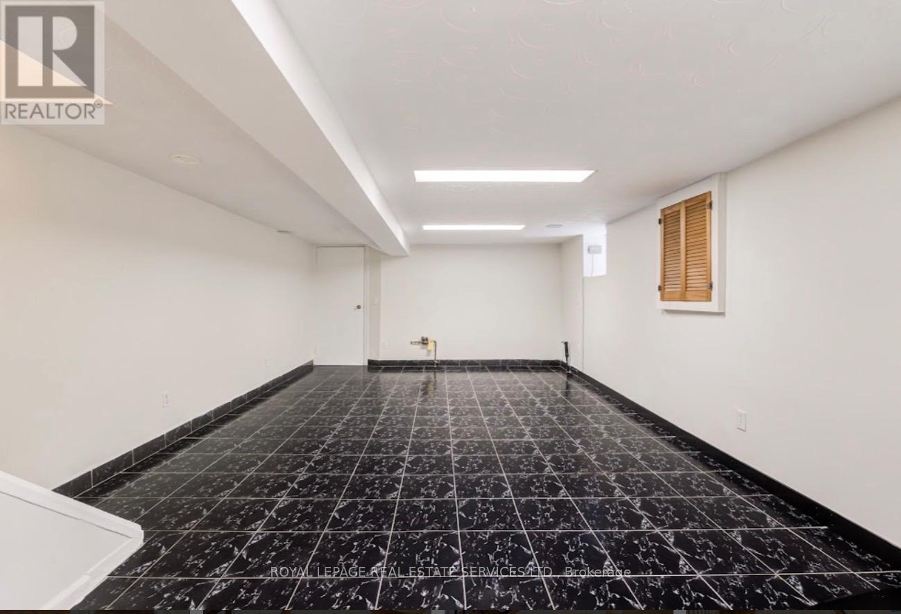 21 Hatherley Road, Toronto, Ontario  M6E 1V8 - Photo 23 - W13138888