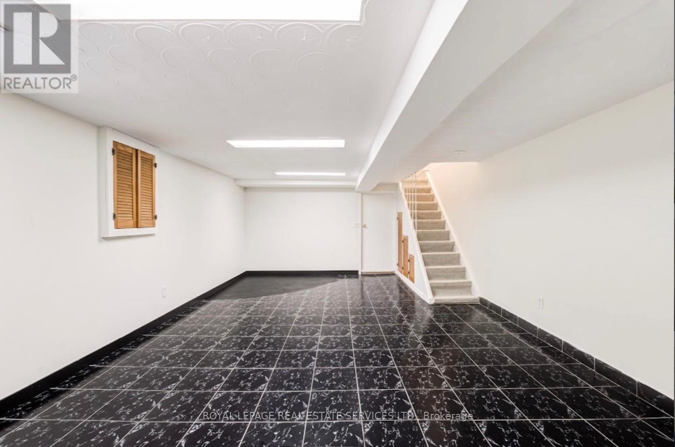 21 Hatherley Road, Toronto, Ontario  M6E 1V8 - Photo 25 - W13138888