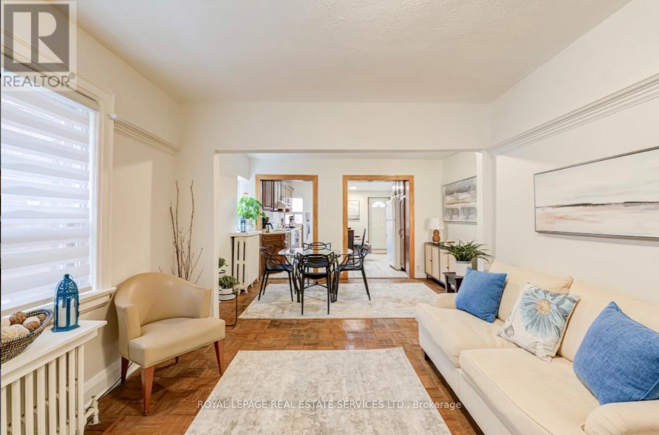 21 Hatherley Road, Toronto, Ontario  M6E 1V8 - Photo 6 - W13138888