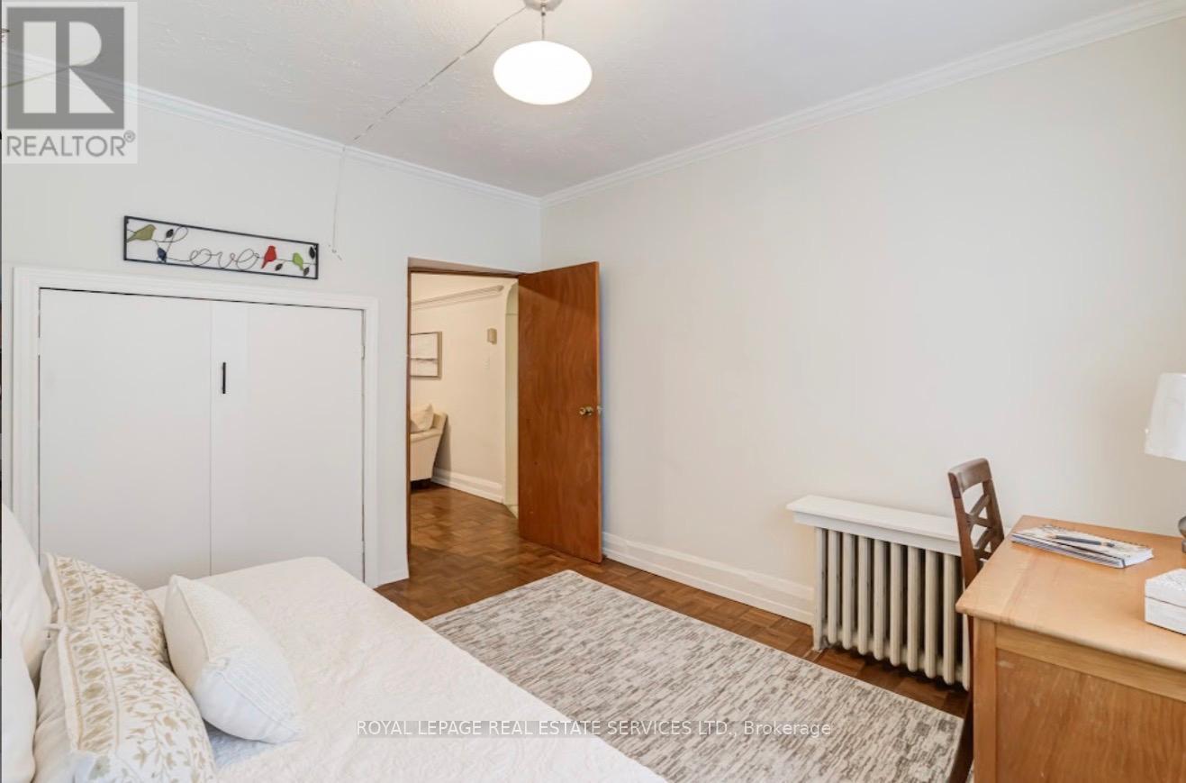 21 Hatherley Road, Toronto, Ontario  M6E 1V8 - Photo 8 - W13138888
