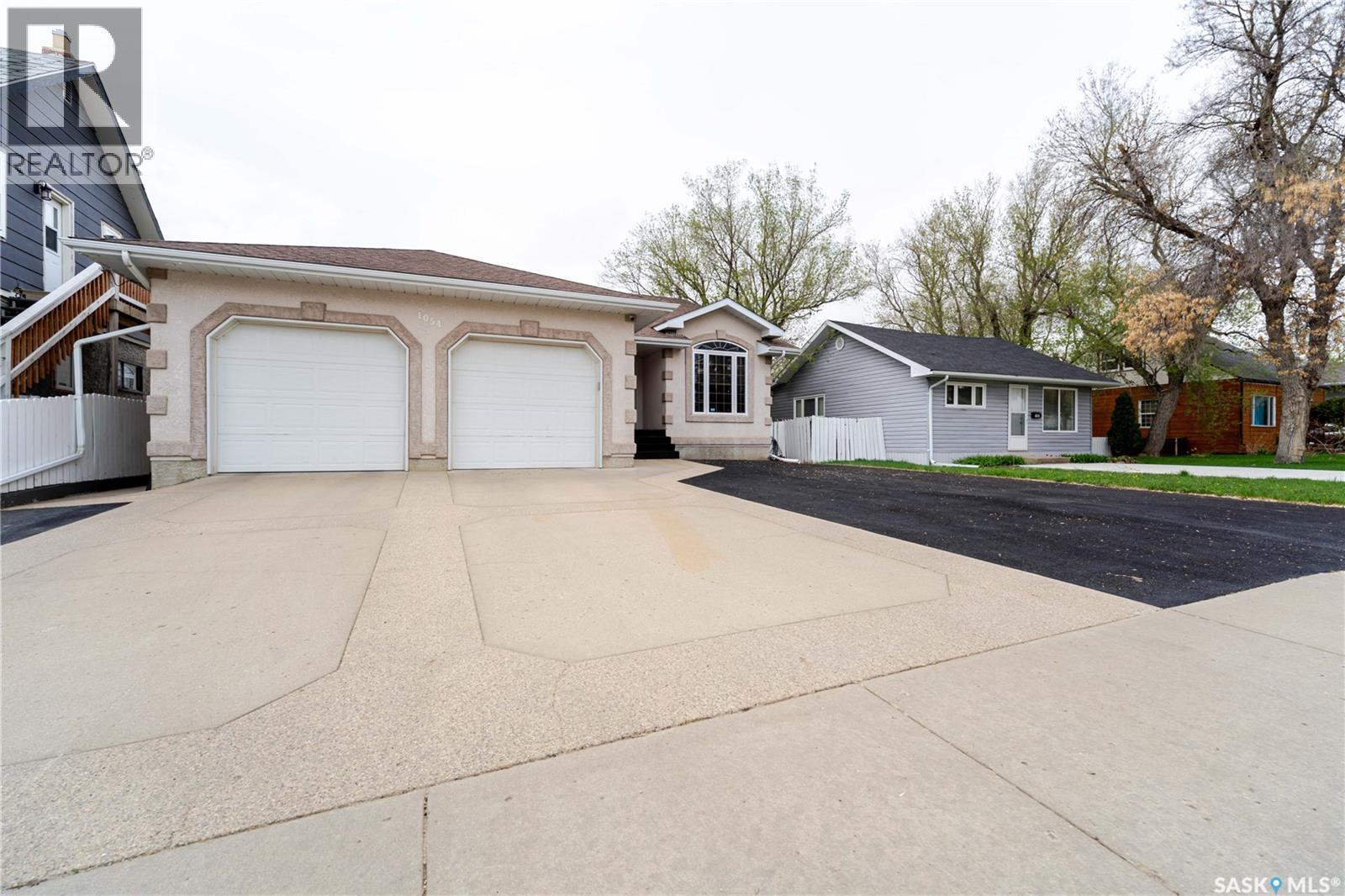 1054 Monk Avenue, Moose Jaw, Saskatchewan  S6H 4E4 - Photo 47 - SK036231