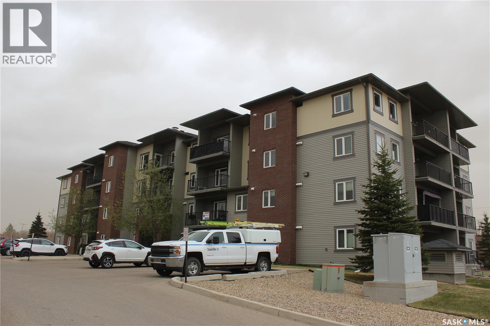 404 820 5th Street Ne, Weyburn, Saskatchewan  S4H 2V2 - Photo 2 - SK036183