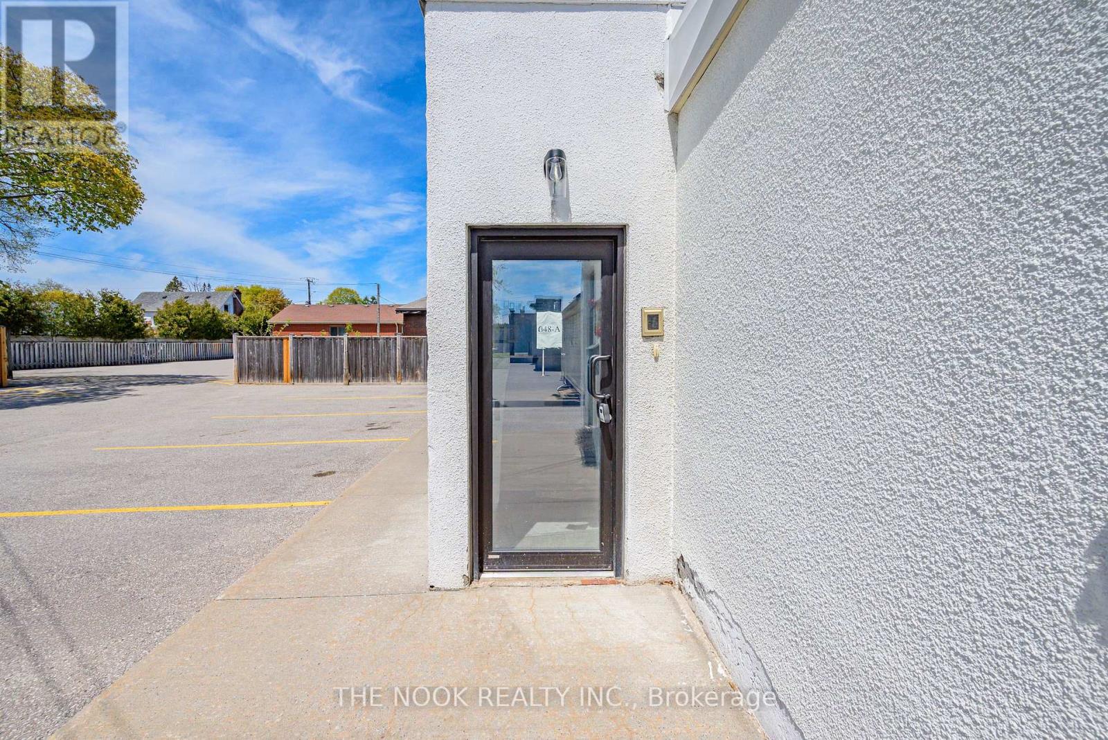 A - 948 Simcoe Street N, Oshawa, Ontario  L1G 4W2 - Photo 4 - E13050194