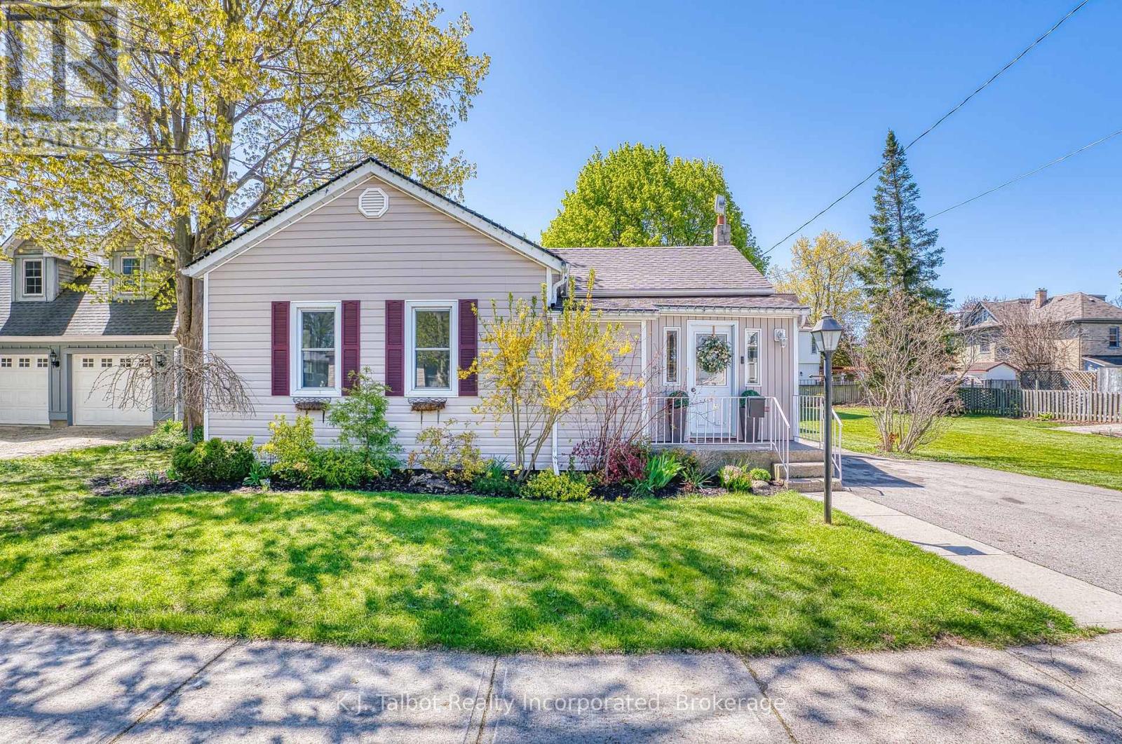 112 Anglesea Street, Goderich, Ontario  N7A 1V3 - Photo 2 - X13138920