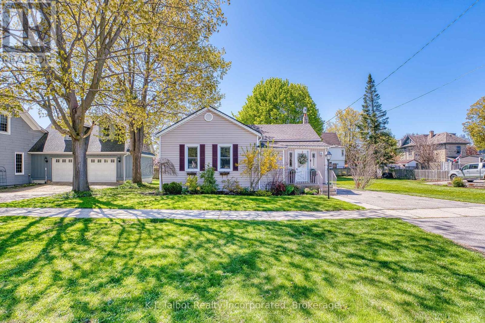 112 Anglesea Street, Goderich, Ontario  N7A 1V3 - Photo 3 - X13138920