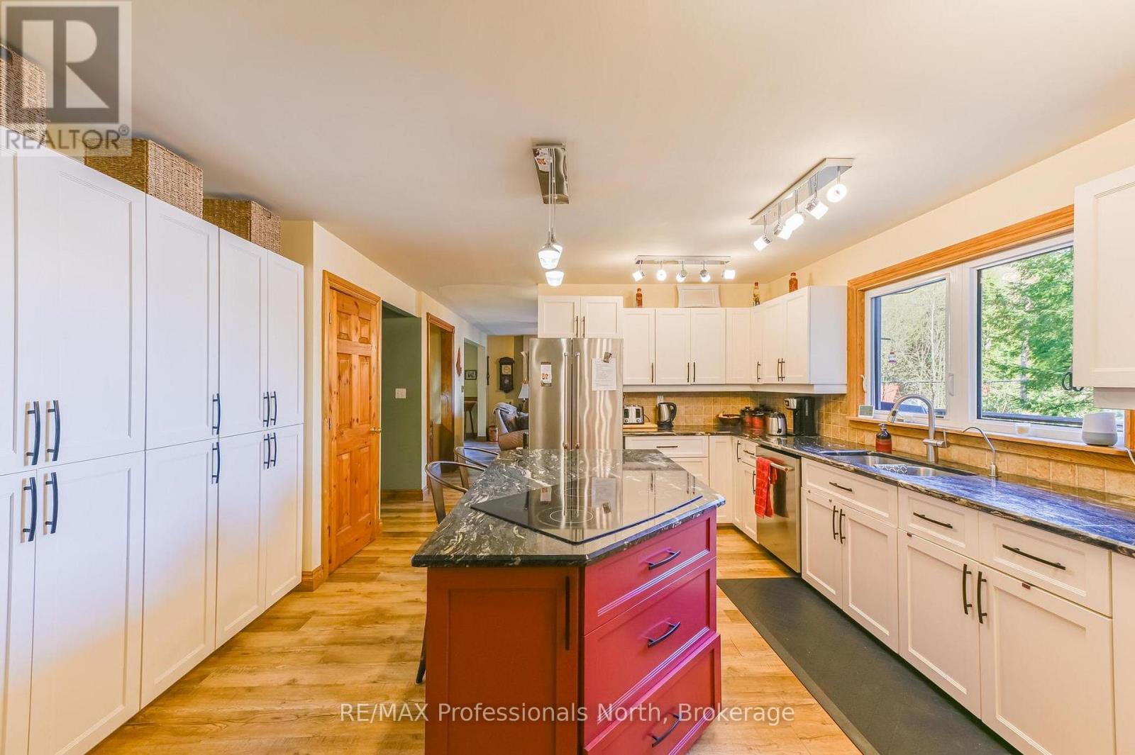 1392 Tennyson Road, Minden Hills, Ontario  K0M 2K0 - Photo 24 - X13138944