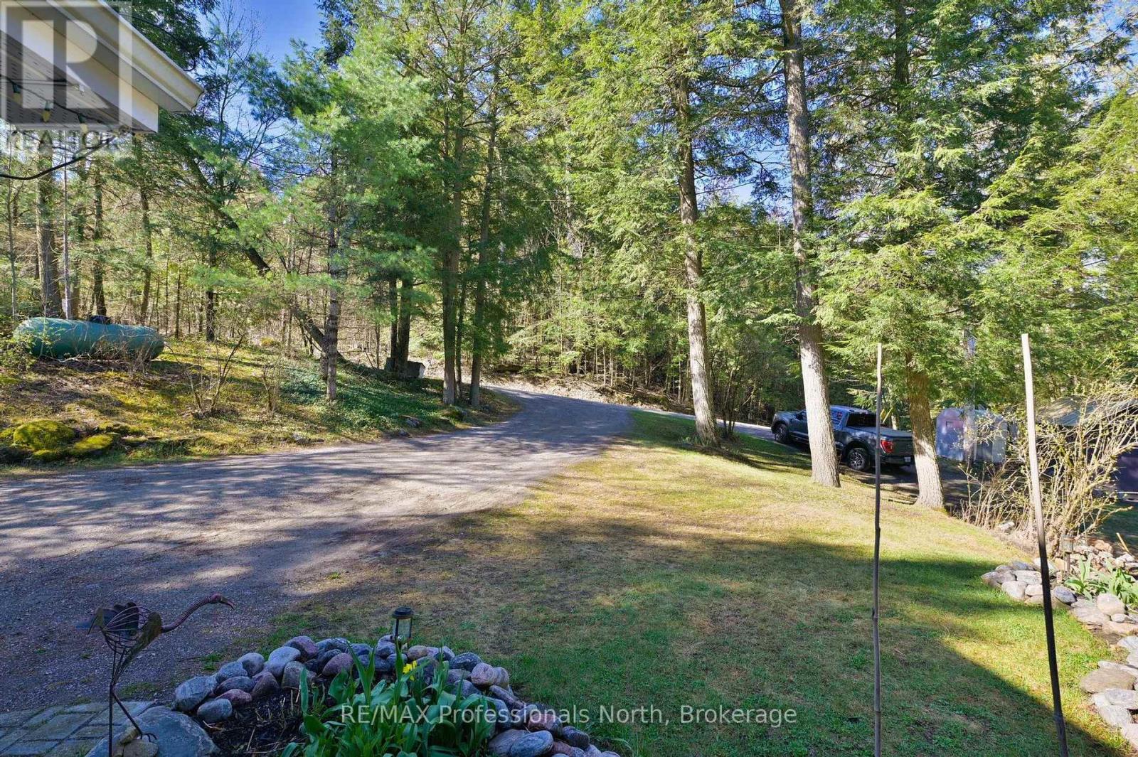 1392 Tennyson Road, Minden Hills, Ontario  K0M 2K0 - Photo 6 - X13138944