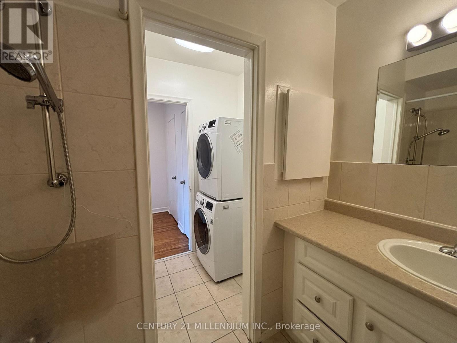 1 - 928 Pape Avenue, Toronto, Ontario  M4K 3V2 - Photo 15 - E13138926