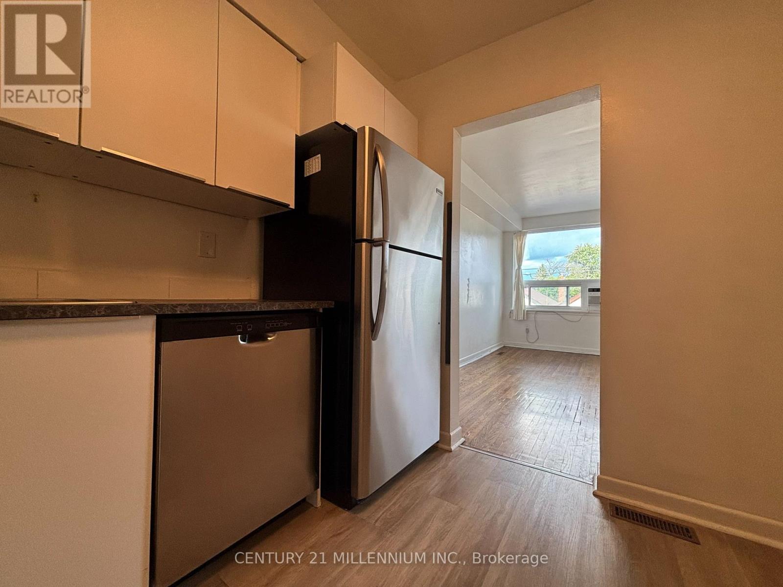 1 - 928 Pape Avenue, Toronto, Ontario  M4K 3V2 - Photo 7 - E13138926