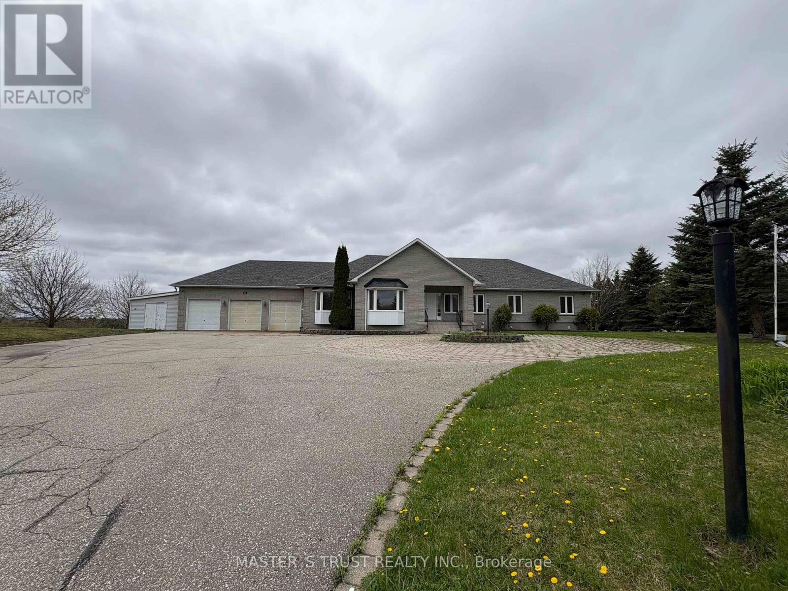 Unknown Address, ,     - Photo 1 - N13138954
