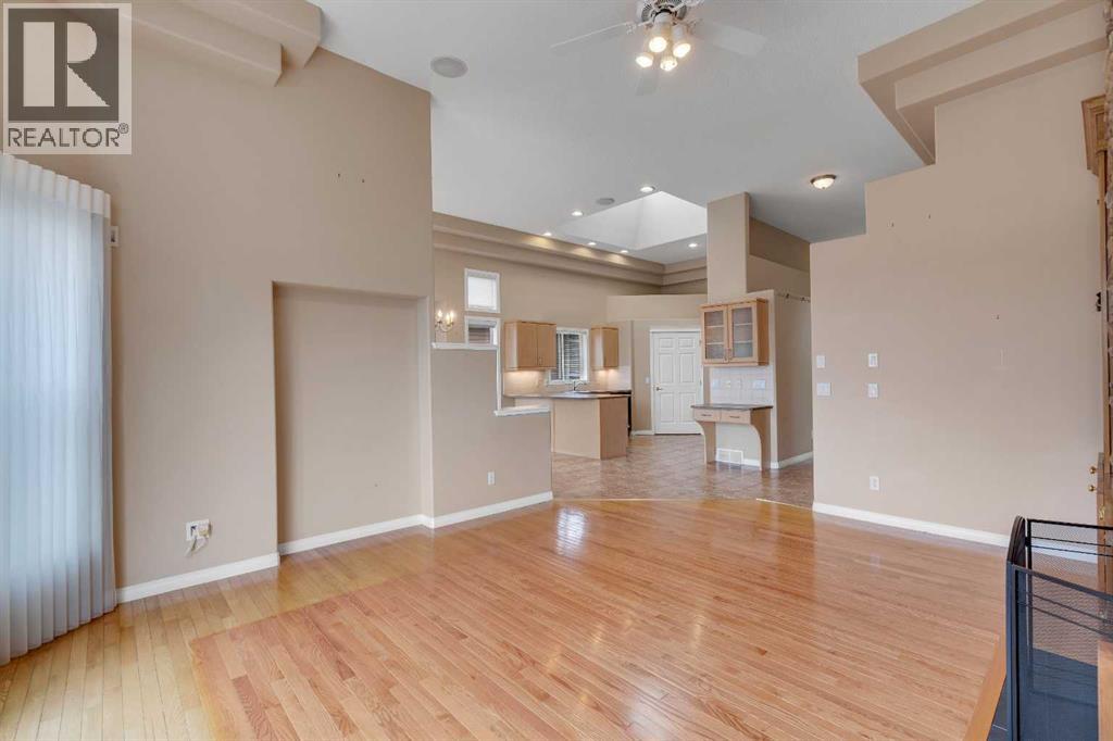 56 Royal Abbey Rise NW, Calgary, Alberta  T3G 4Y5 - Photo 12 - A2305112