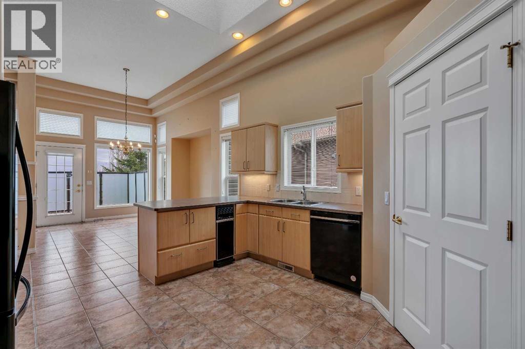 56 Royal Abbey Rise NW, Calgary, Alberta  T3G 4Y5 - Photo 19 - A2305112
