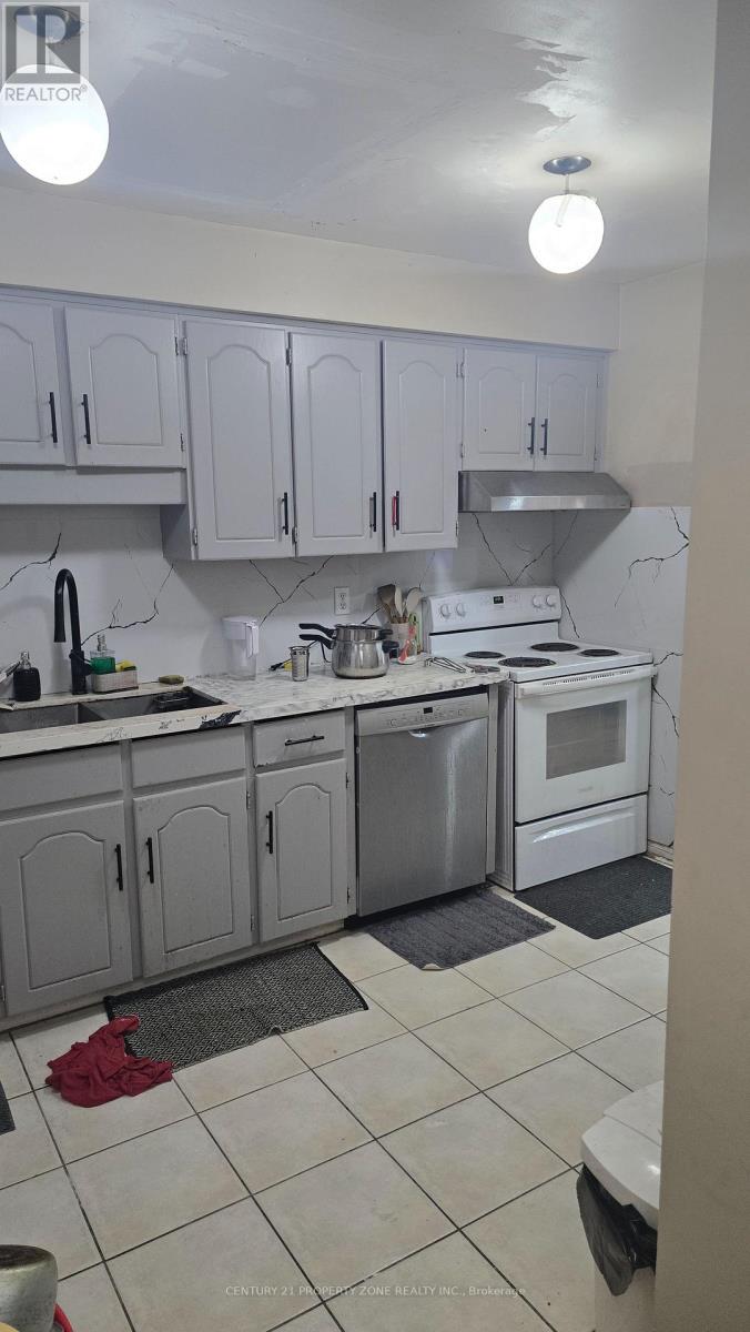 4136 Clevedon Drive, Mississauga, Ontario  L4Z 1J5 - Photo 4 - W13138914