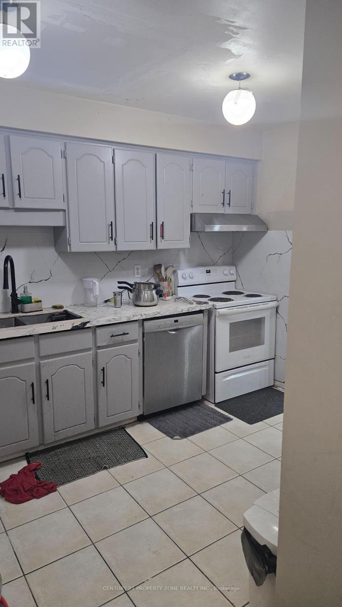 4136 Clevedon Drive, Mississauga, Ontario  L4Z 1J5 - Photo 5 - W13138914