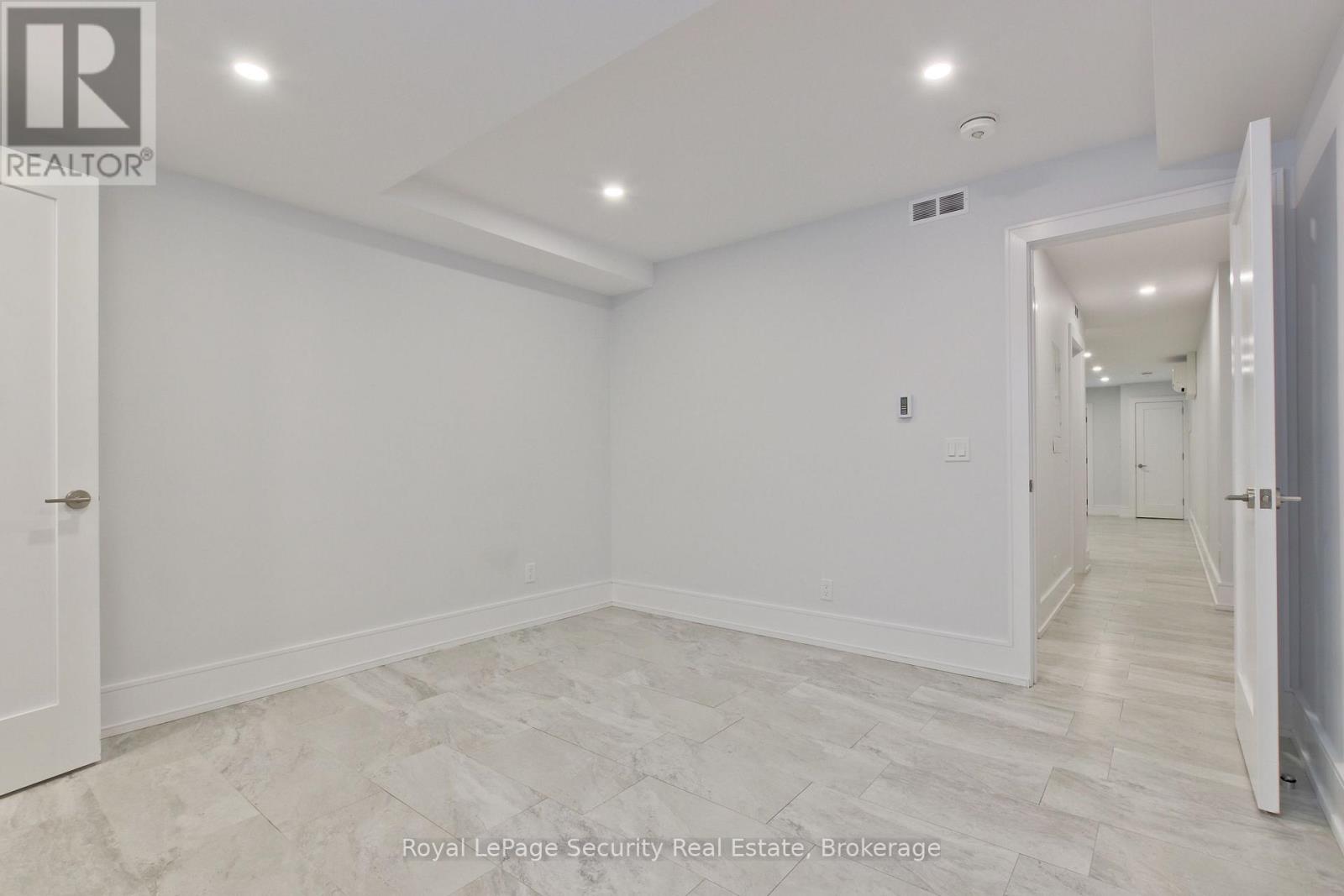 318 Boon Avenue, Toronto, Ontario  M6E 4A5 - Photo 9 - W13138974