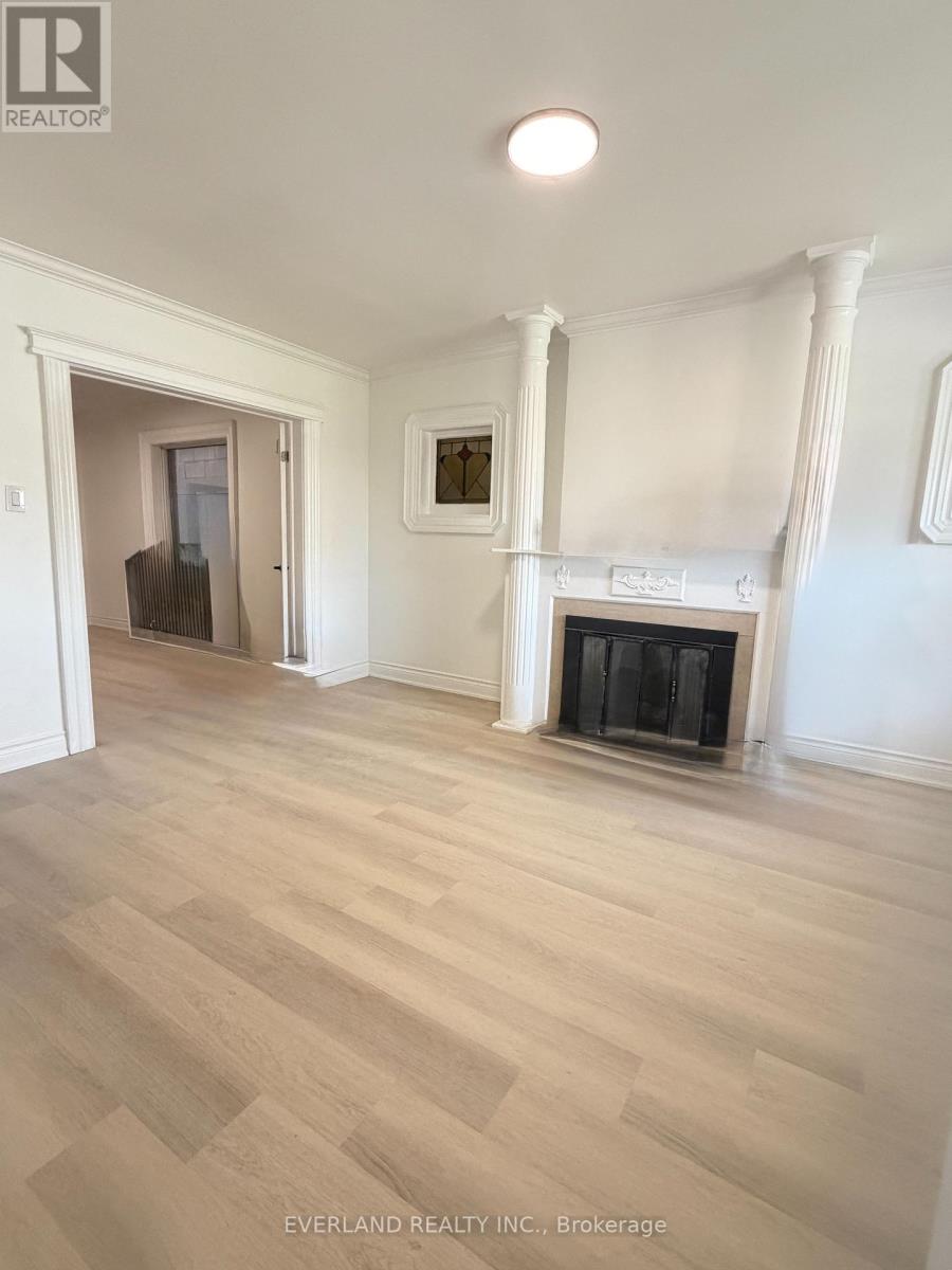 Main Floor - 247 Belgravia Avenue, Toronto, Ontario  M6E 2M9 - Photo 5 - W13138988