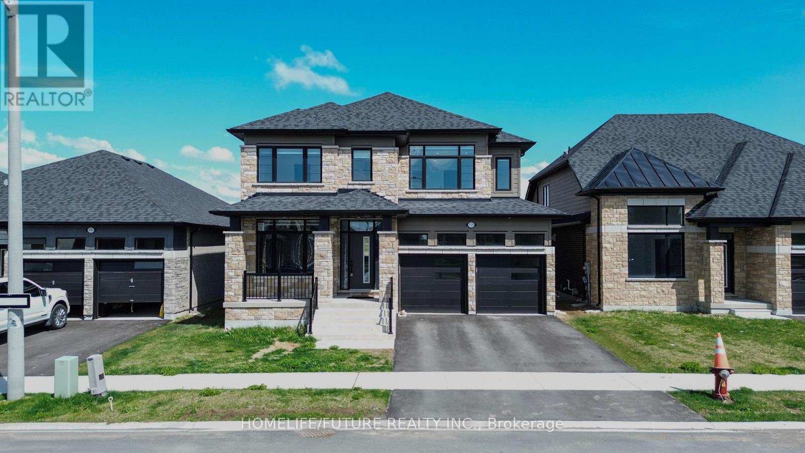 114 Shoreview Drive, Welland, Ontario  L3B 0H3 - Photo 1 - X13138918