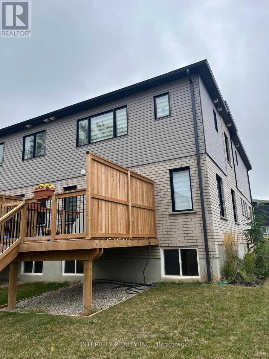 3 Roper Place, Kitchener, Ontario  N2R 1R2 - Photo 17 - X13138950