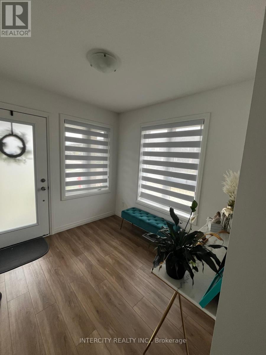 3 Roper Place, Kitchener, Ontario  N2R 1R2 - Photo 3 - X13138950
