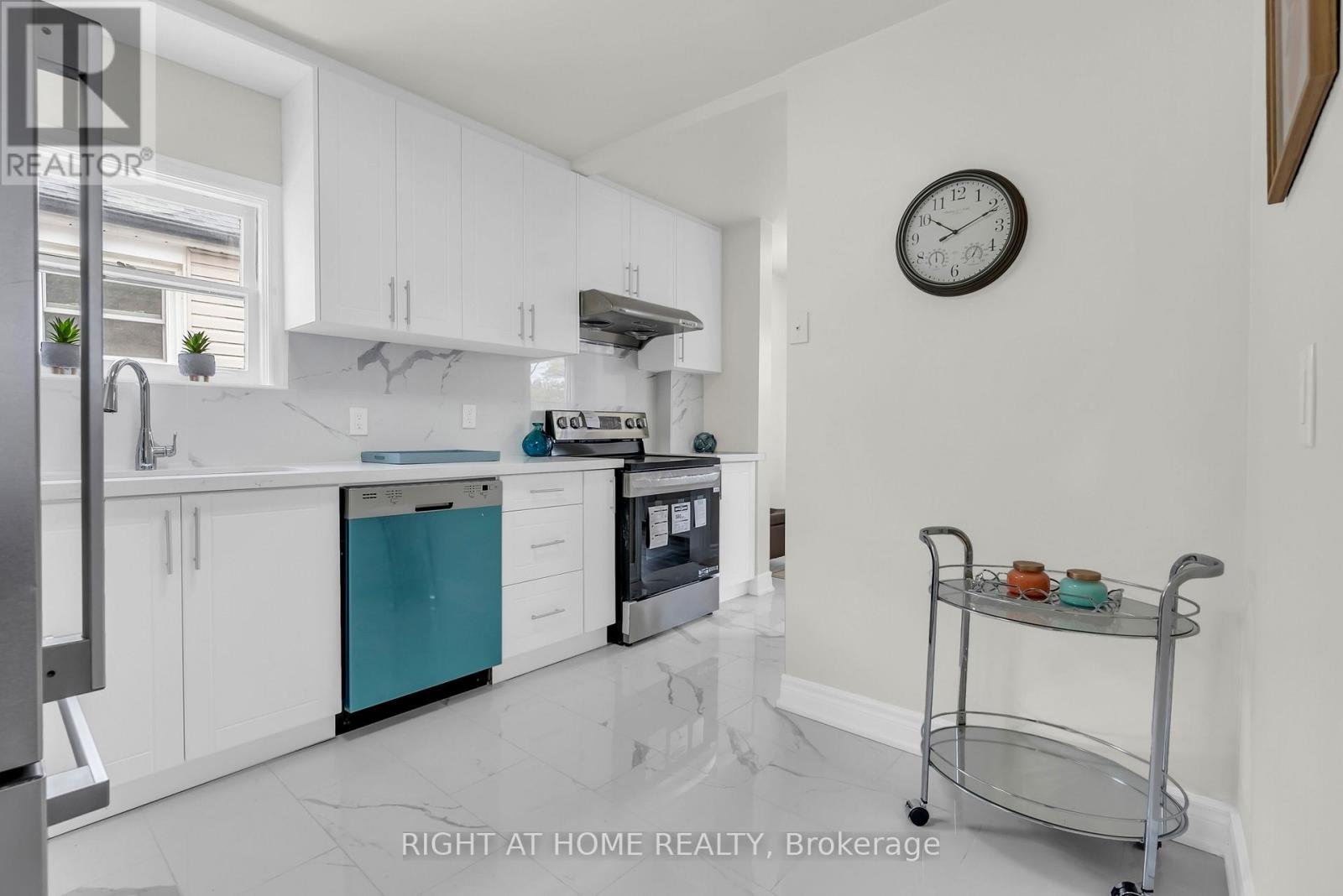 6 Vanbrugh Avenue, Toronto, Ontario M1N 3S7 - Photo 14 - E13109706