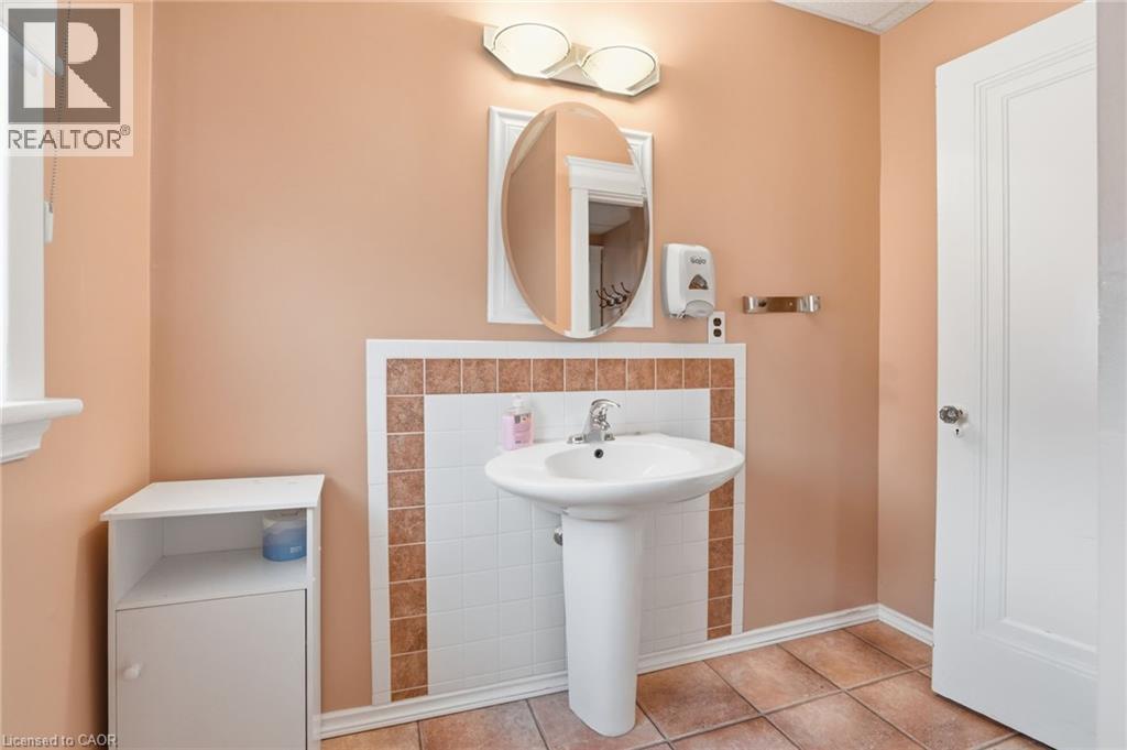 826 Main Street E, Hamilton, Ontario  L8M 1L6 - Photo 25 - 40825754