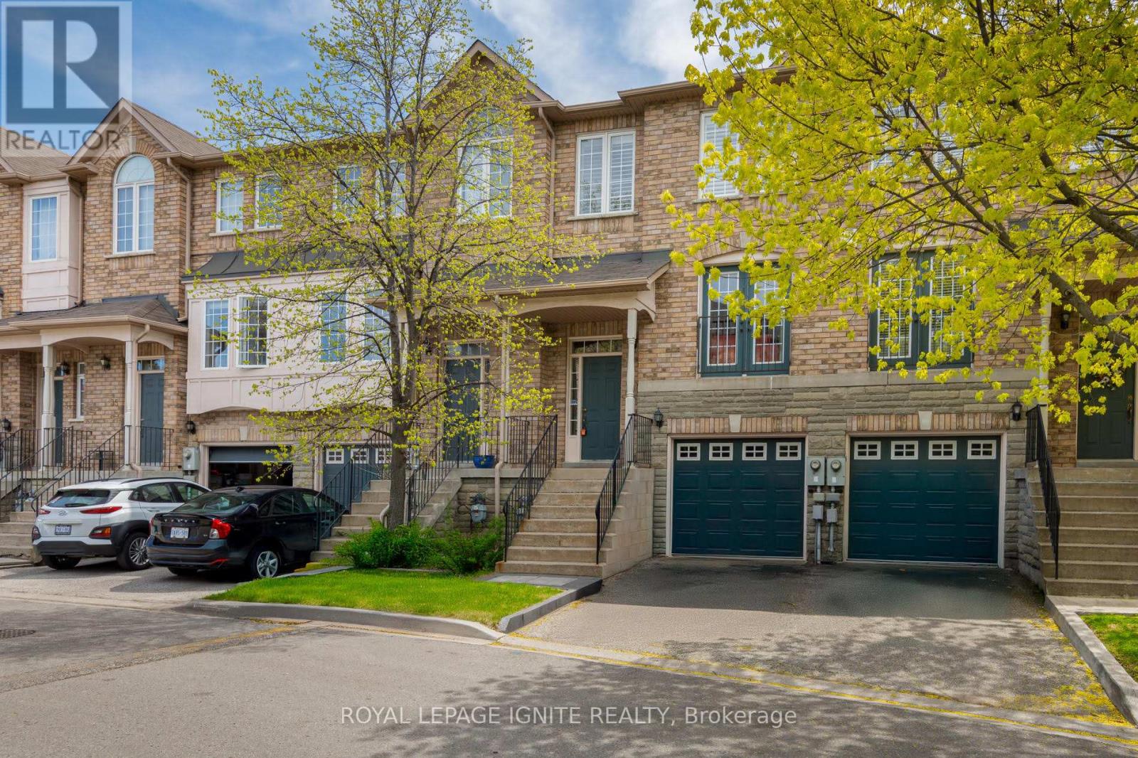 37 - 19 FOXCHASE AVENUE, Vaughan, Ontario